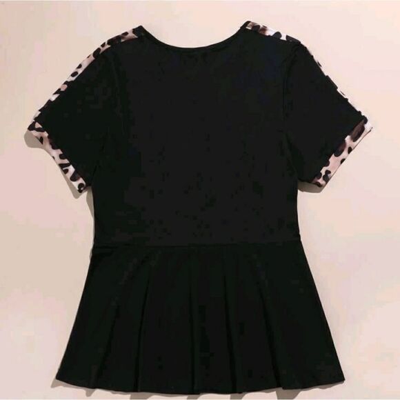 Plus Contrast Leopard Babydoll Tee - Picture 2 of 6